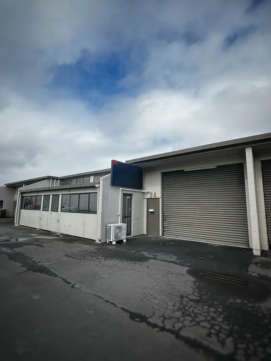 Henderson Affordable 169sqm Warehouse in Henderson