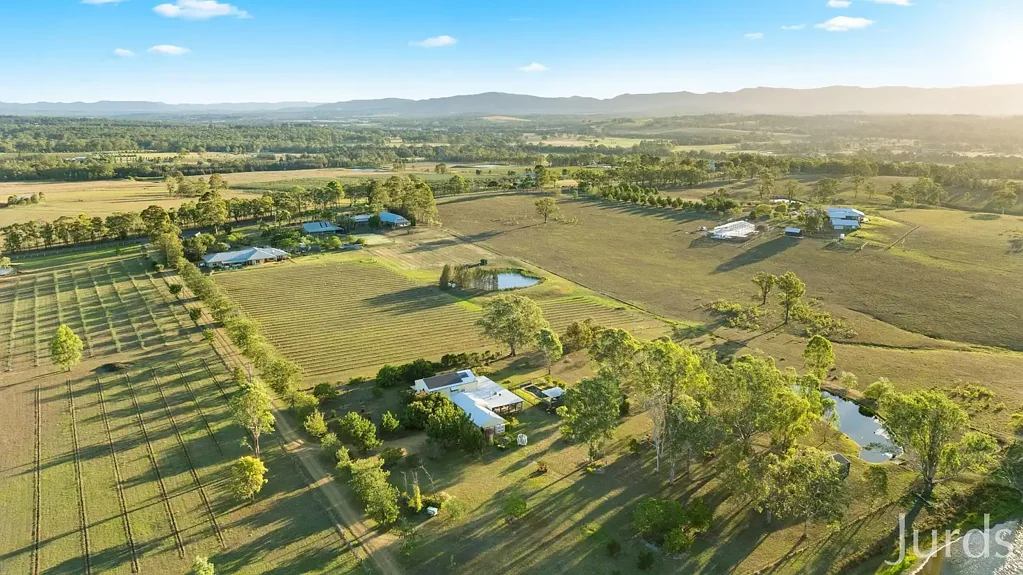 Lovedale  SPRAWLING COUNTRY HOUSE - HUNTER VALLEY WINE COUNTRY