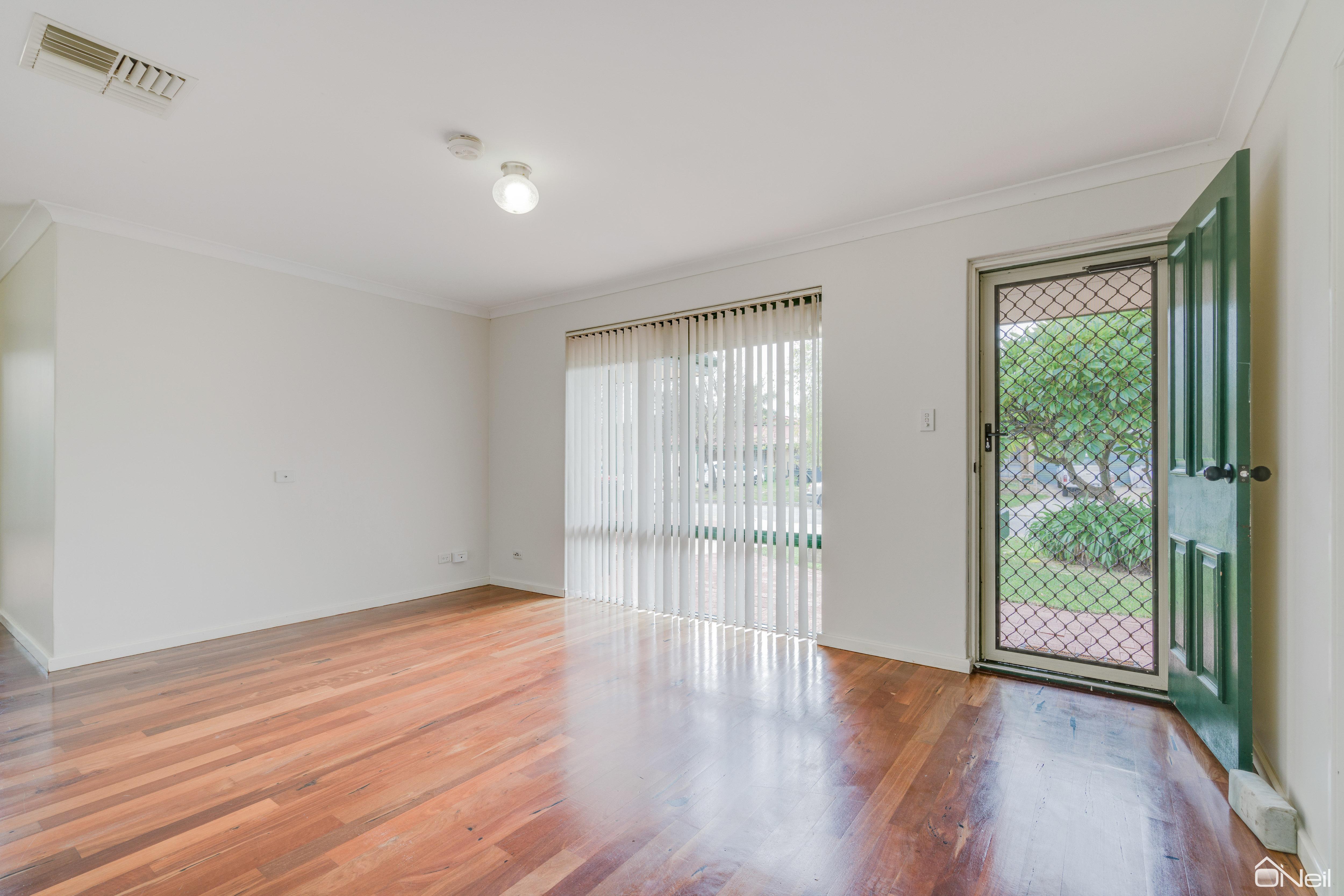 52 CHISHOLM CIR, SEVILLE GROVE WA 6112, 0房, 0浴, House