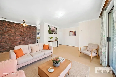 Girrawheen 3 Bedroom The Corner With Options!