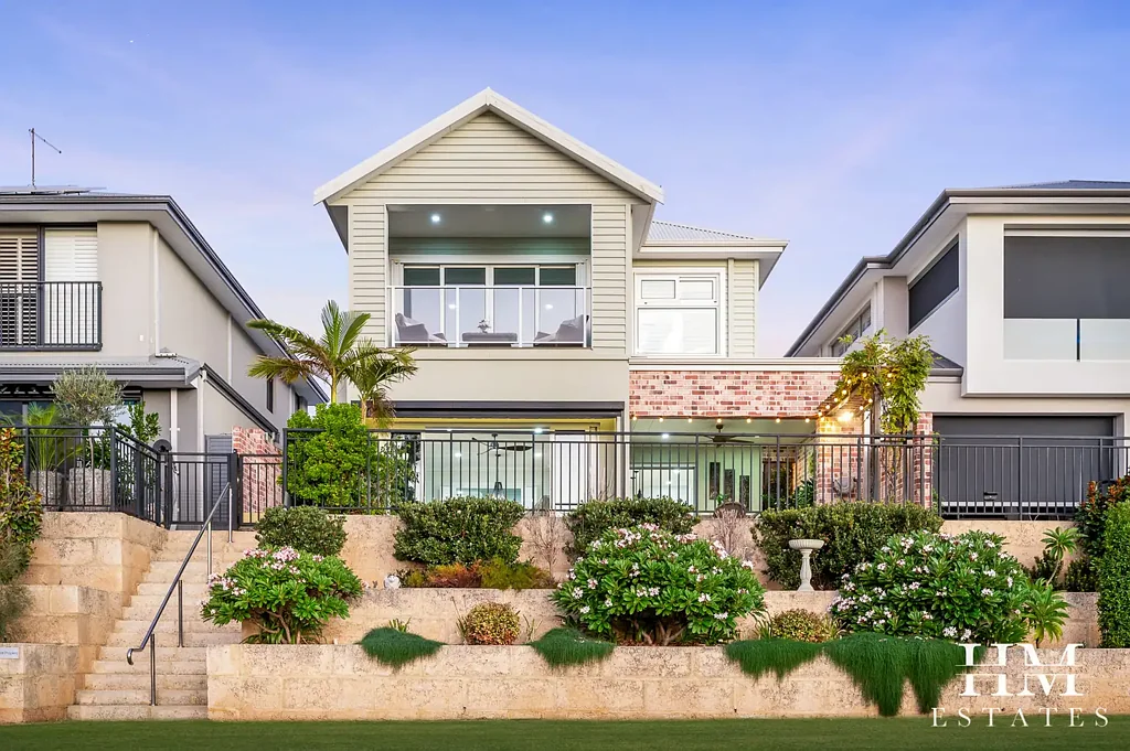 South Guildford 3બેડરૂમ ABSOLUTE RIVERFRONT, INNOVATIVE DESIGN & RESORT-STYLE LIVING - Bring your Kayaks!