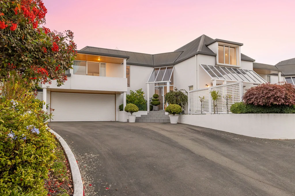 Westmorland 3 Bedroom Easy Care and Epic Views in the School Zone