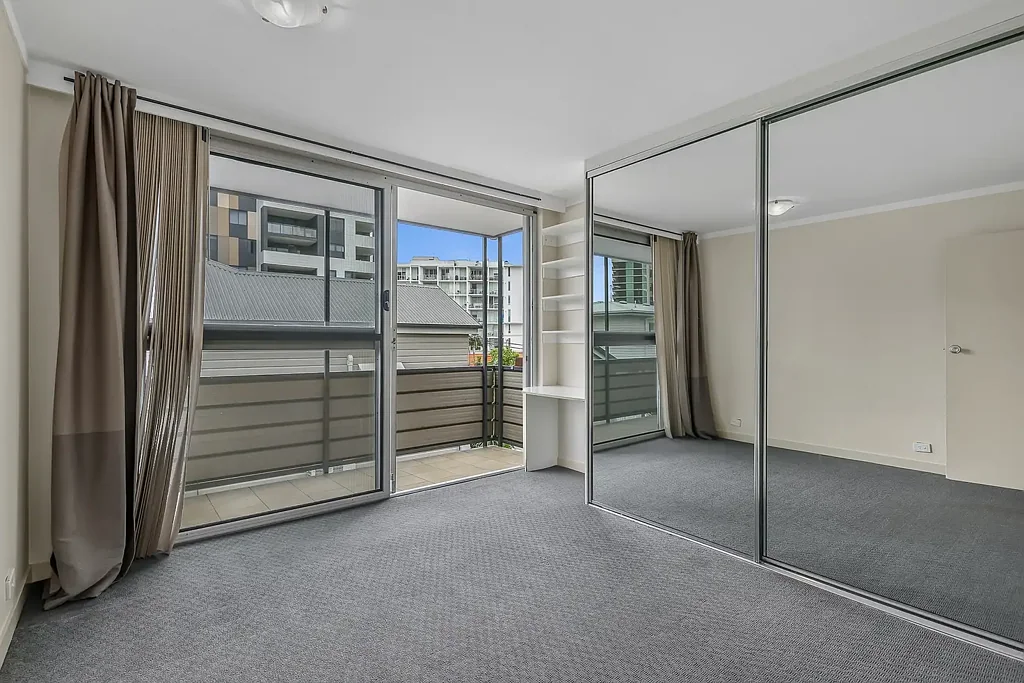 Convenient 2-Bedroom Apartment in the Heart of West End