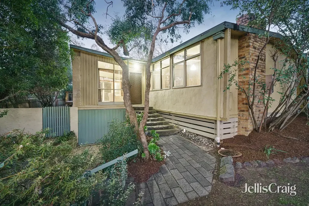 Montmorency 3 Bedroom Leafy Pocket Living in the Heart of Montmorency