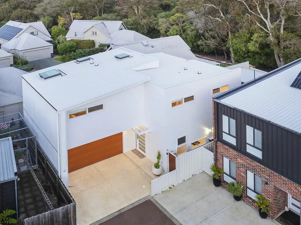 Dunsborough 4房  Thoughtfully Designed With Bush Views Plus Walk To Town