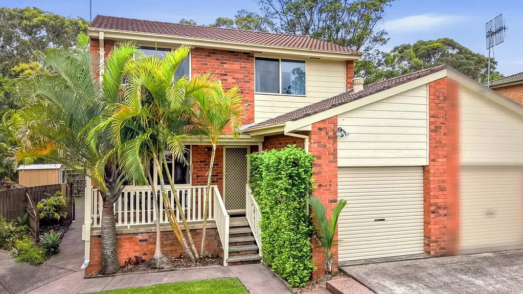 17 Hobbs Close, Bateau Bay, NSW 2261