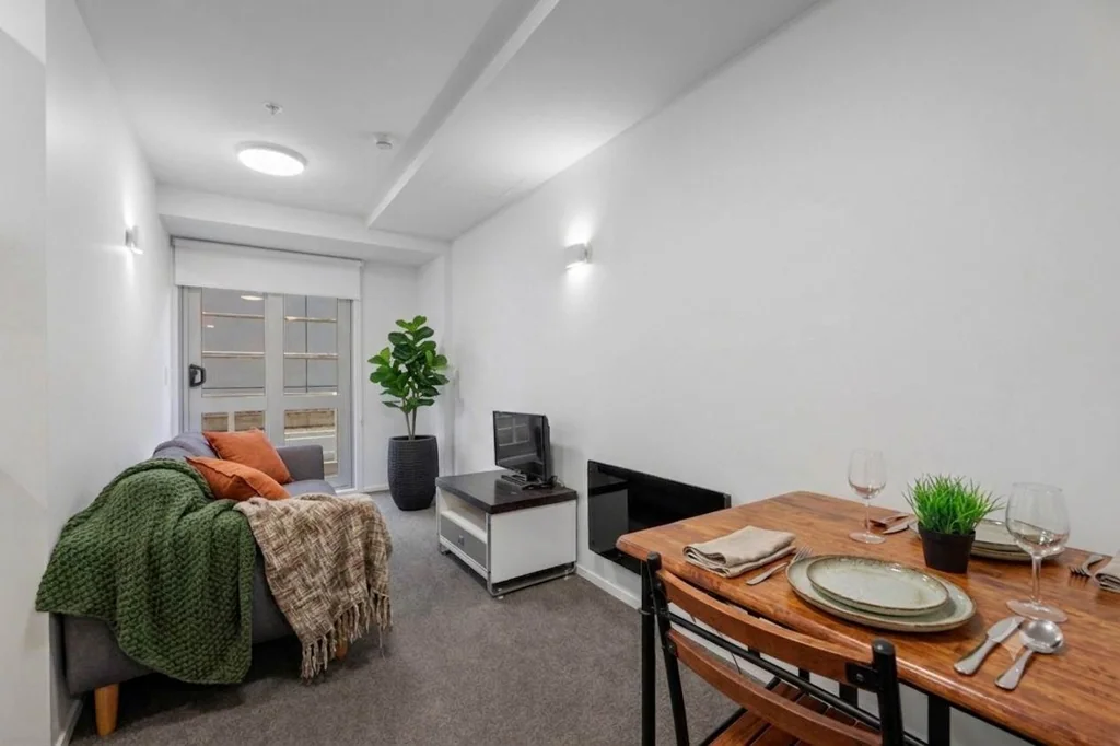 FURNISHED, Two Bedrooms, One bathroom