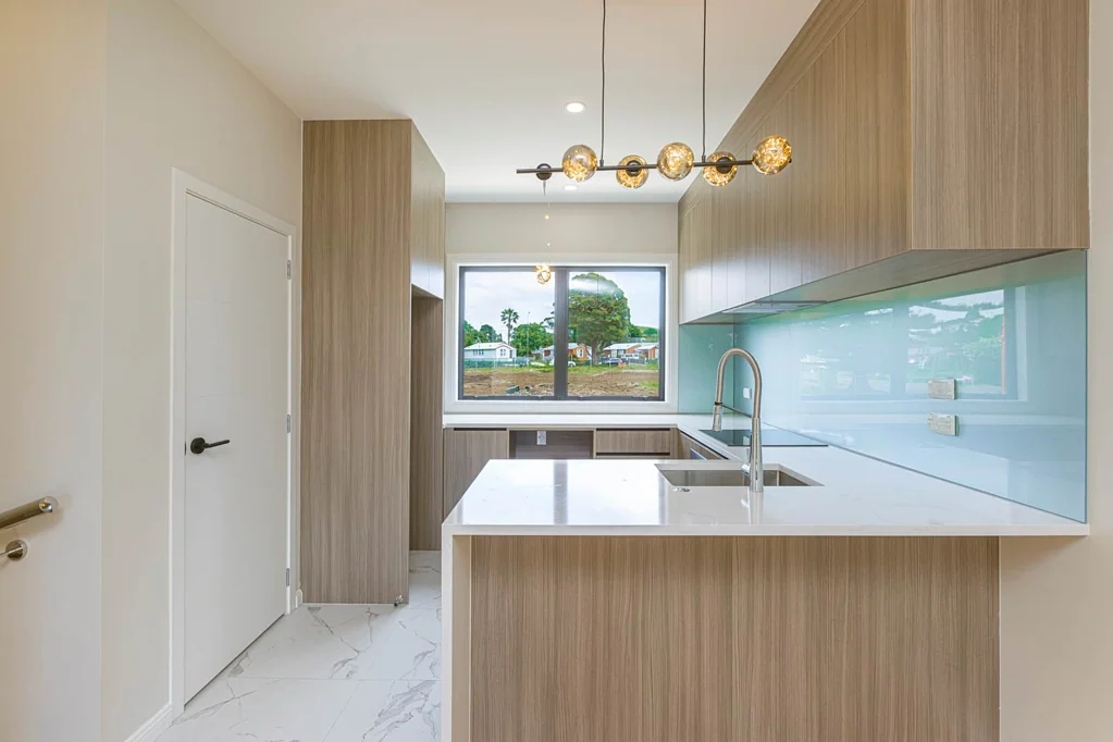 Point England 3房  Brand-New Freehold Townhouse