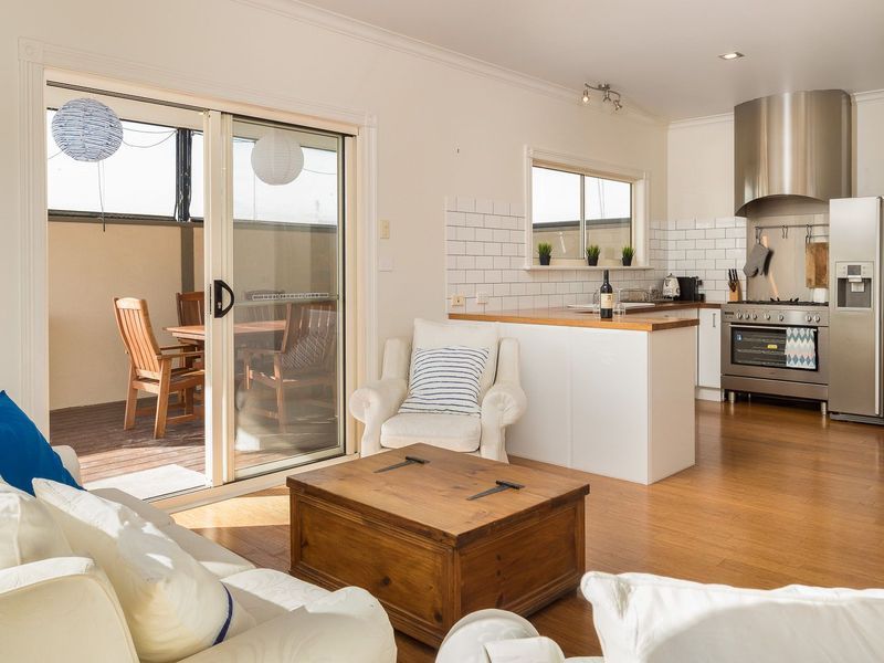 39 SUNDERLAND BAY RD, SURF BEACH VIC 3922, 0 chambres, 0 salles de bain, House