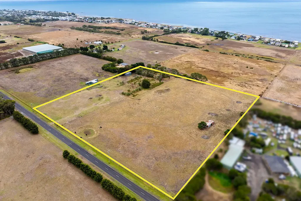 Portarlington 10 Acres (approx.) of Opportunity Just Moments from the Coast (Farming Zone)