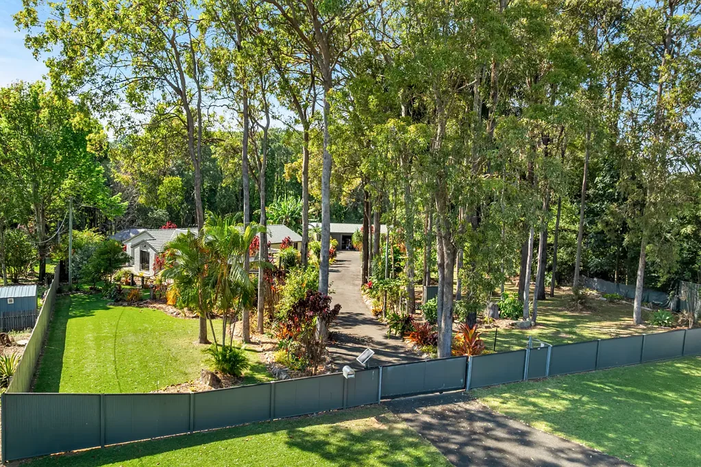 Morayfield 4Zimmer Private, Leafy Retreat on 3000m² – Move-In Ready, No Renovation Required!