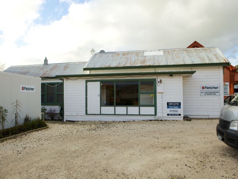 Commercial Banks Peninsula