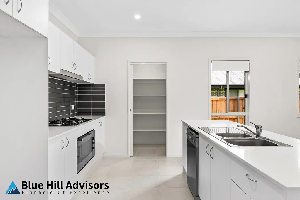 Chisholm 4房  Less than 3 years old - Perfect house for sale