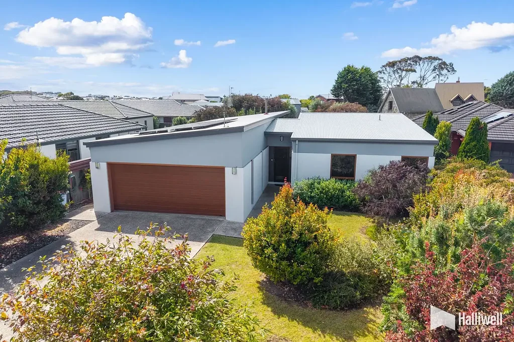 Shearwater 3 Bedroom Effortless Living in the Heart of Shearwater