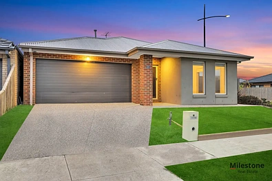 16 Reverence Drive, Rockbank, VIC 3335, 4 Bedrooms, 2 Bathrooms, House