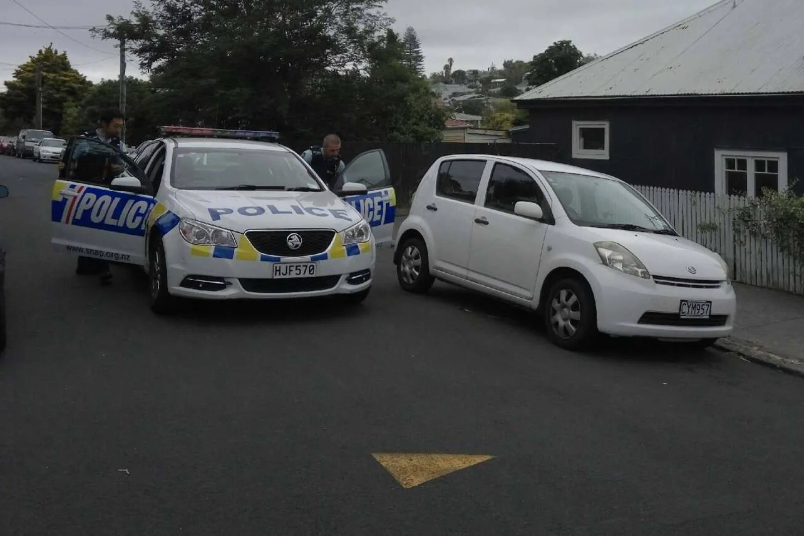 警惕!中区出事了!光天化日之下,女生在街上遭诱拐性侵