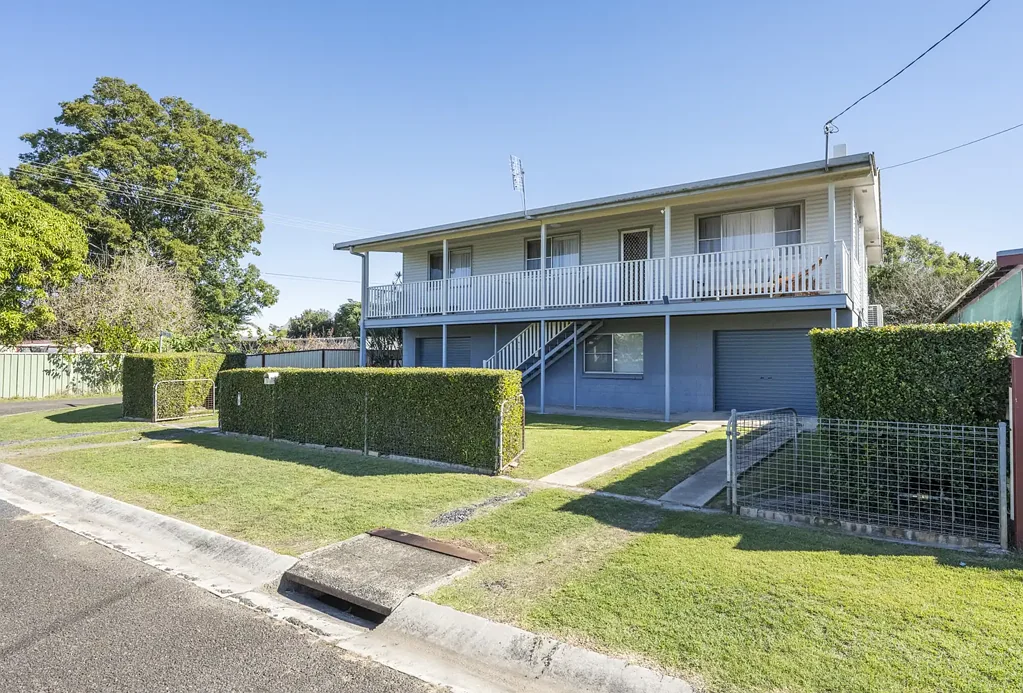 Ulmarra 3房  RENOVATED & READY FOR YOU - VILLAGE LIVING AT ITS BEST