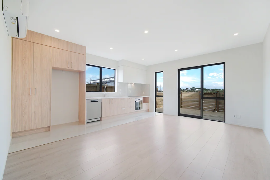 Karaka 2 Bedroom Master builder Guarantee & Can be 3 bedrooms