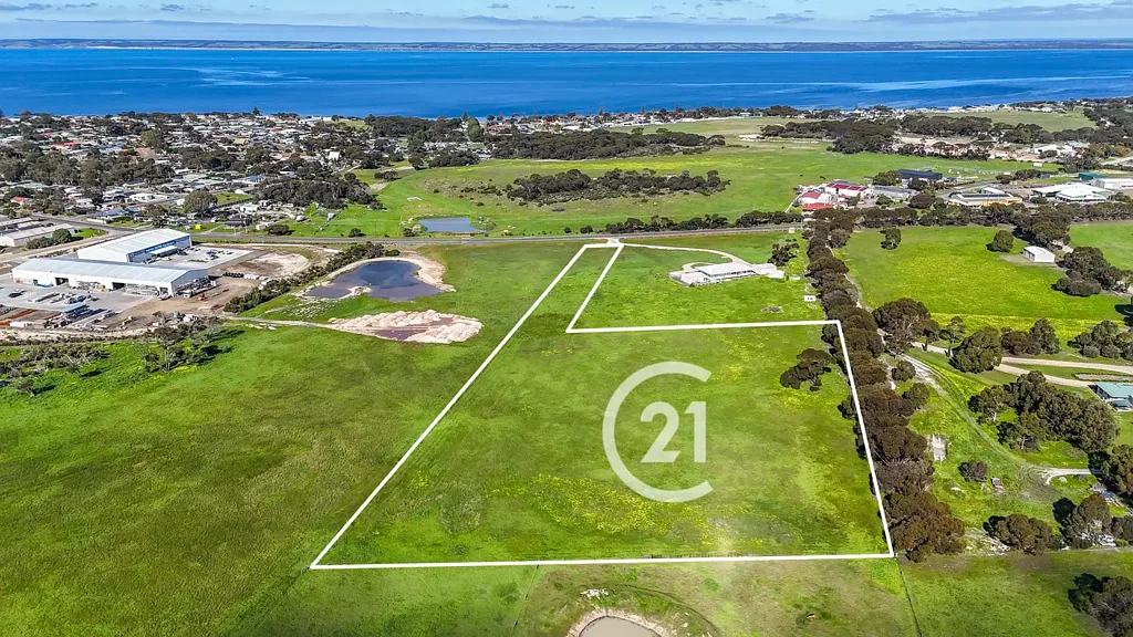 Kingscote 2.48 Hectares, Convenient Location on Outskirts of Kingscote!