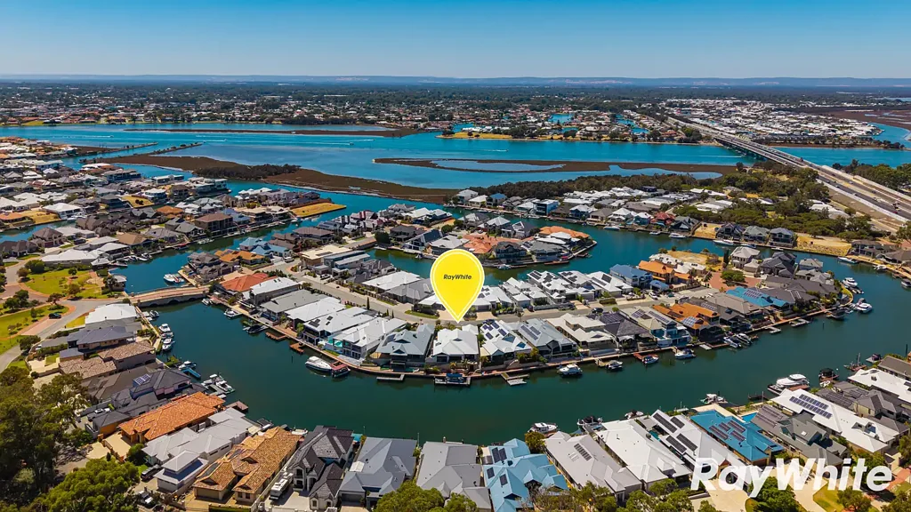 8 Ragamuffin Point, Halls Head, WA 6210