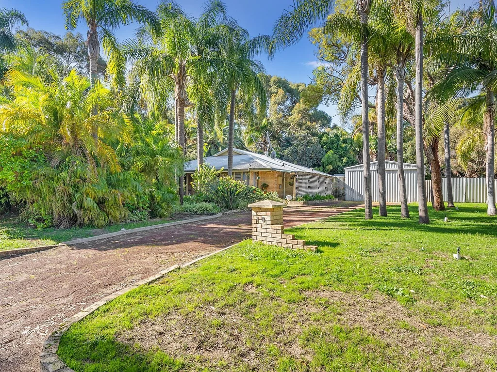 10 Victoria Circle, Greenfields, WA 6210