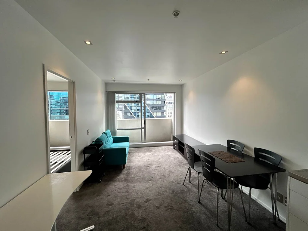 HARBOUR OAKS - Level 12 - Furnished One bedroo...