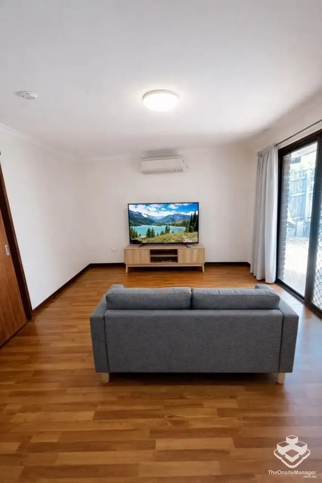 Quality 1 bedroom unit in prime location!