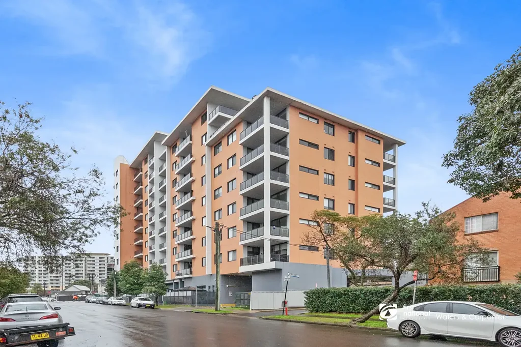 Auburn 2 Bedroom Modern 2-Bedroom Apartment in Prime Location
