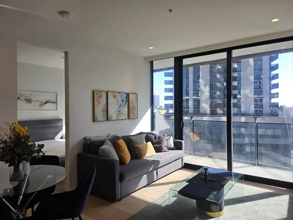Furnished two-bedroom, two-bathroom Apartment in Melbourne Square West Tower