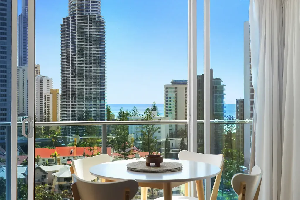 Surfers Paradise 2 Bedroom Ocean Views | North Facing | Fully furnished