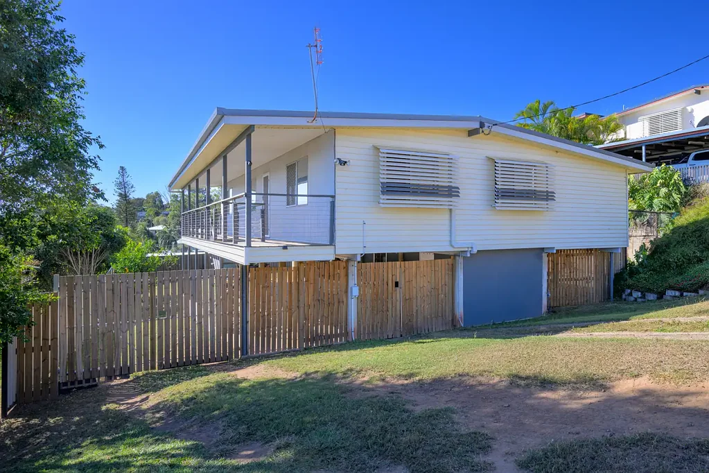 34 Smith Street, West Gladstone, QLD 4680, 3 Bedrooms, 2 Bathrooms, House