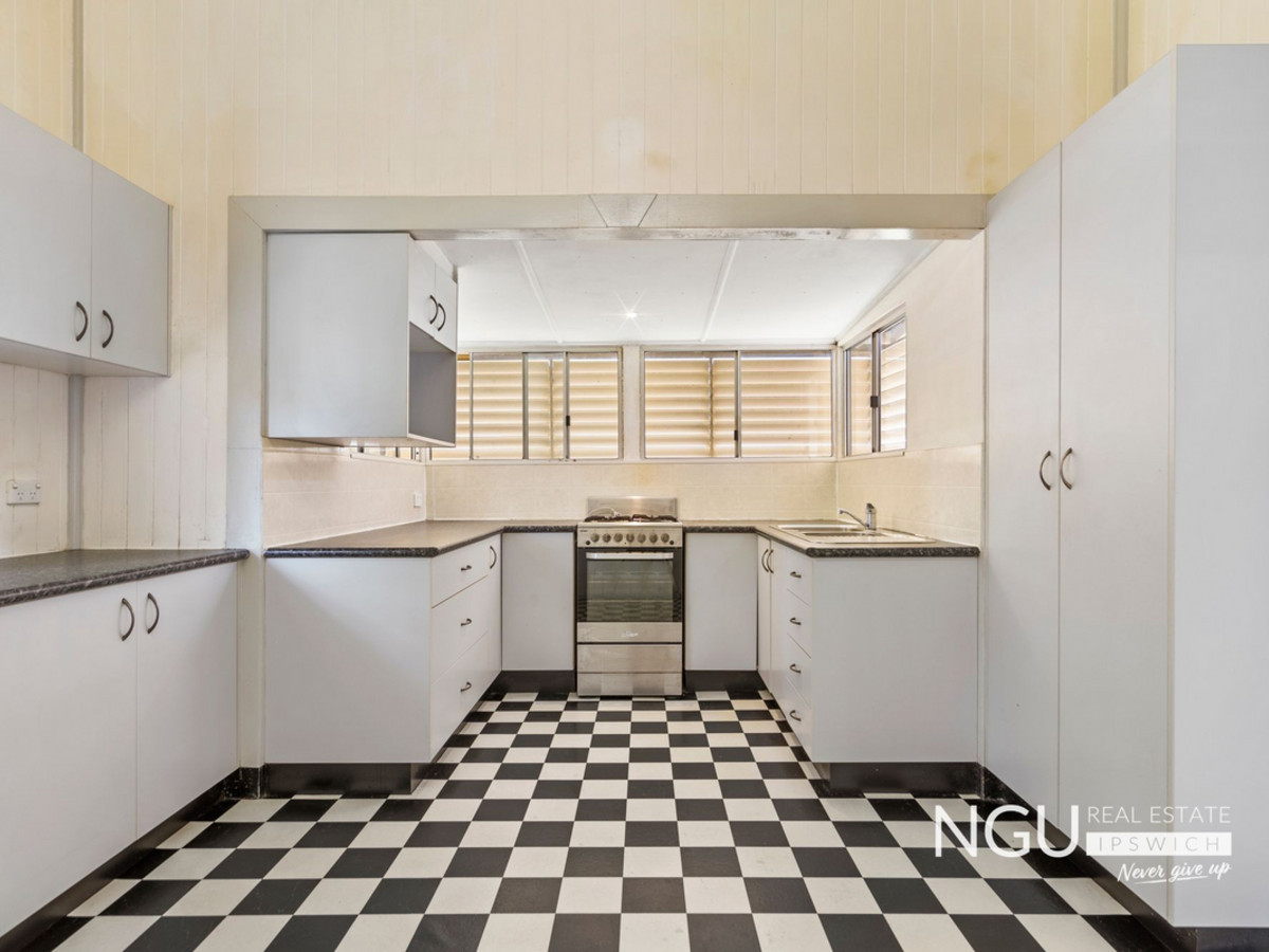 15 BRILLIANT ST, NEWTOWN QLD 4305, 0 chambres, 0 salles de bain, House