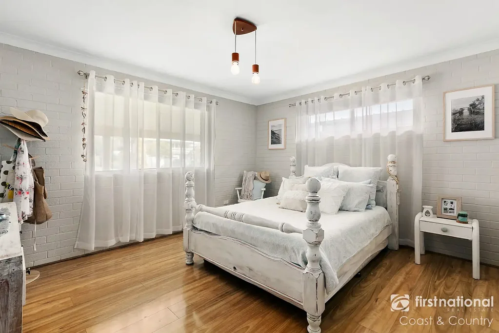 Beautifully Presented Family Home in Shoalhaven Heads
