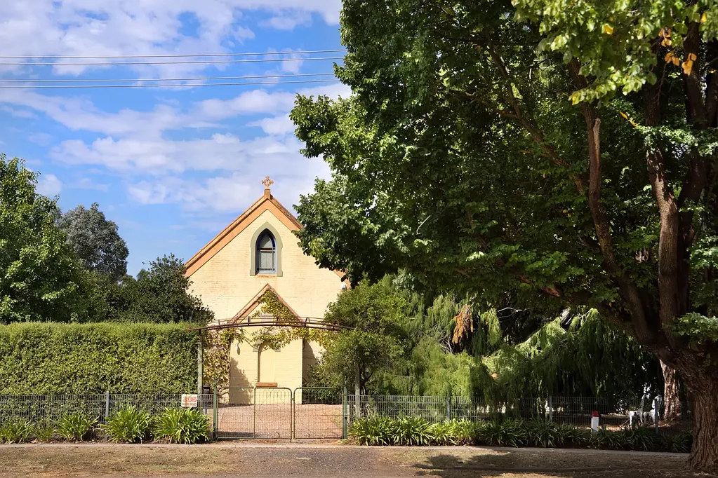 Campbells Creek 3ห้องนอน 1873 Holy Trinity Brick Church – A Closer to Heaven Lifestyle