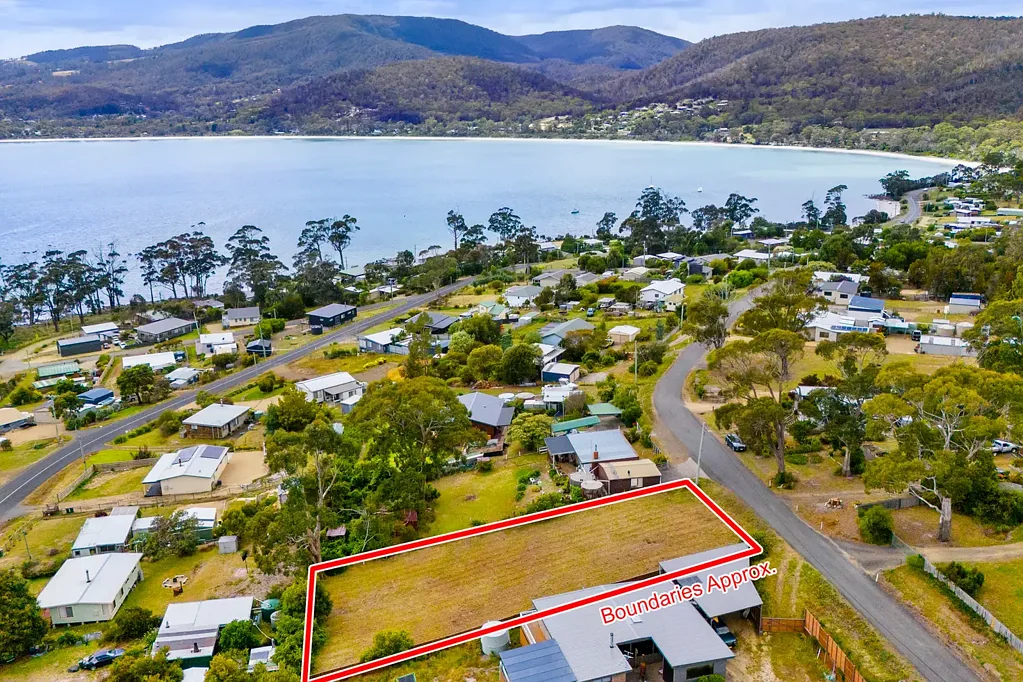 White Beach  Prime Elevated Block, Breathtaking Water Views, Short Drive to the Beach!