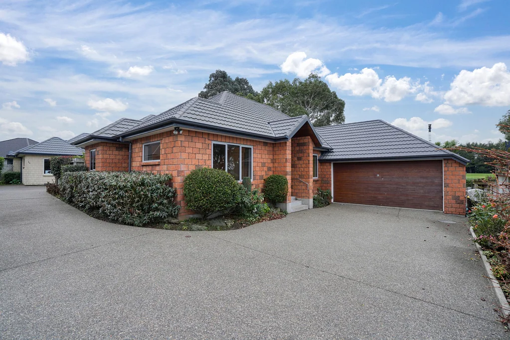 Waikiwi 3房  Modern Townhouse in Picturesque Location
