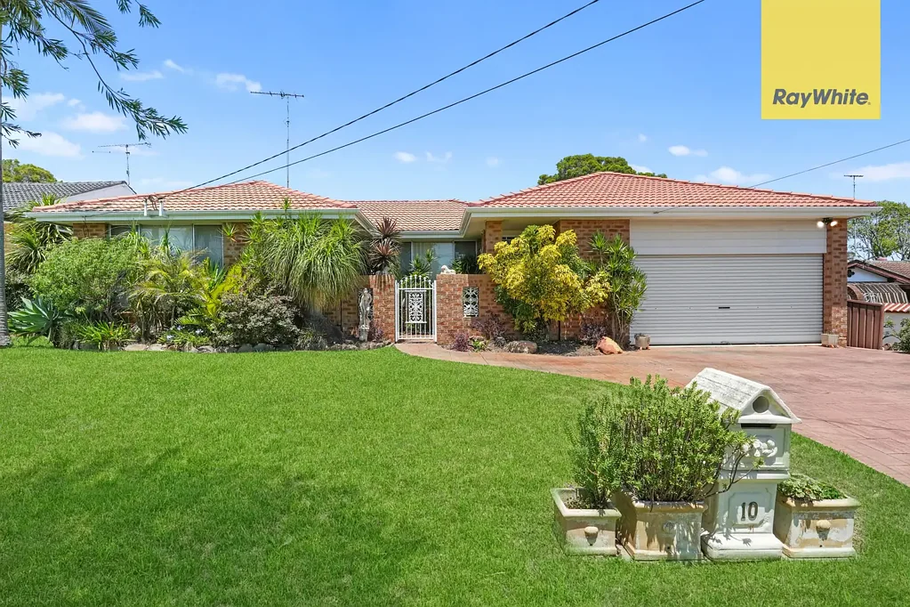 10 Huddleston Street, Colyton, NSW 2760