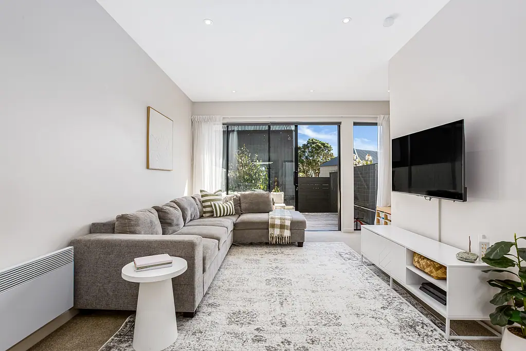 10/6 Oswald Crescent, Paparangi, Wellington