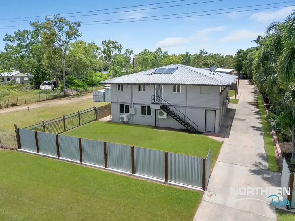 Deeragun 5ห้องนอน Great Opportunity with Renovated Home & Sheds