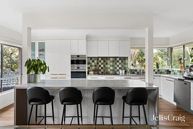 14 De Burgh Court, Viewbank, VIC 3084, 5 Schlafzimmer, 3 Badezimmer, House