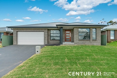 Nowra 4 Bedroom Spacious Family Living Meets Savvy Investing