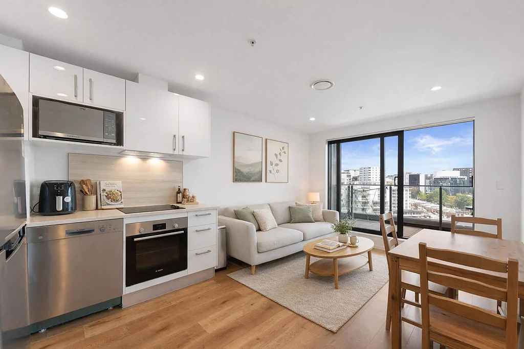 Auckland Central 2房  MUST SELL – Owner’s Circumstances Demands a SALE!