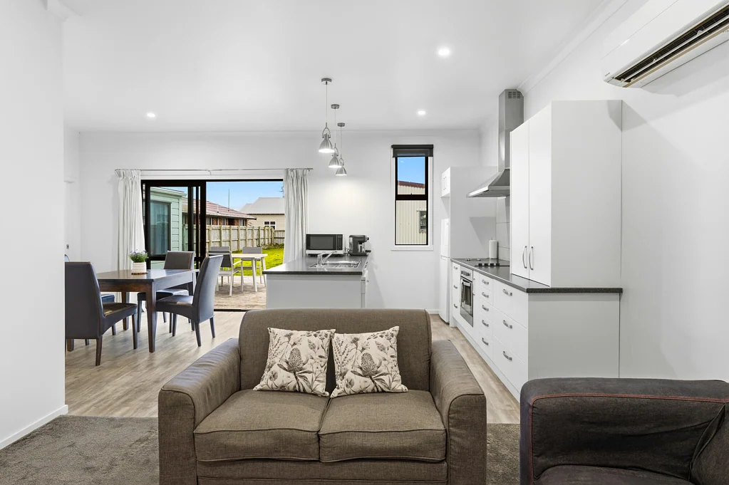 Saint Kilda 4房  Fully renovated family home on a generous section