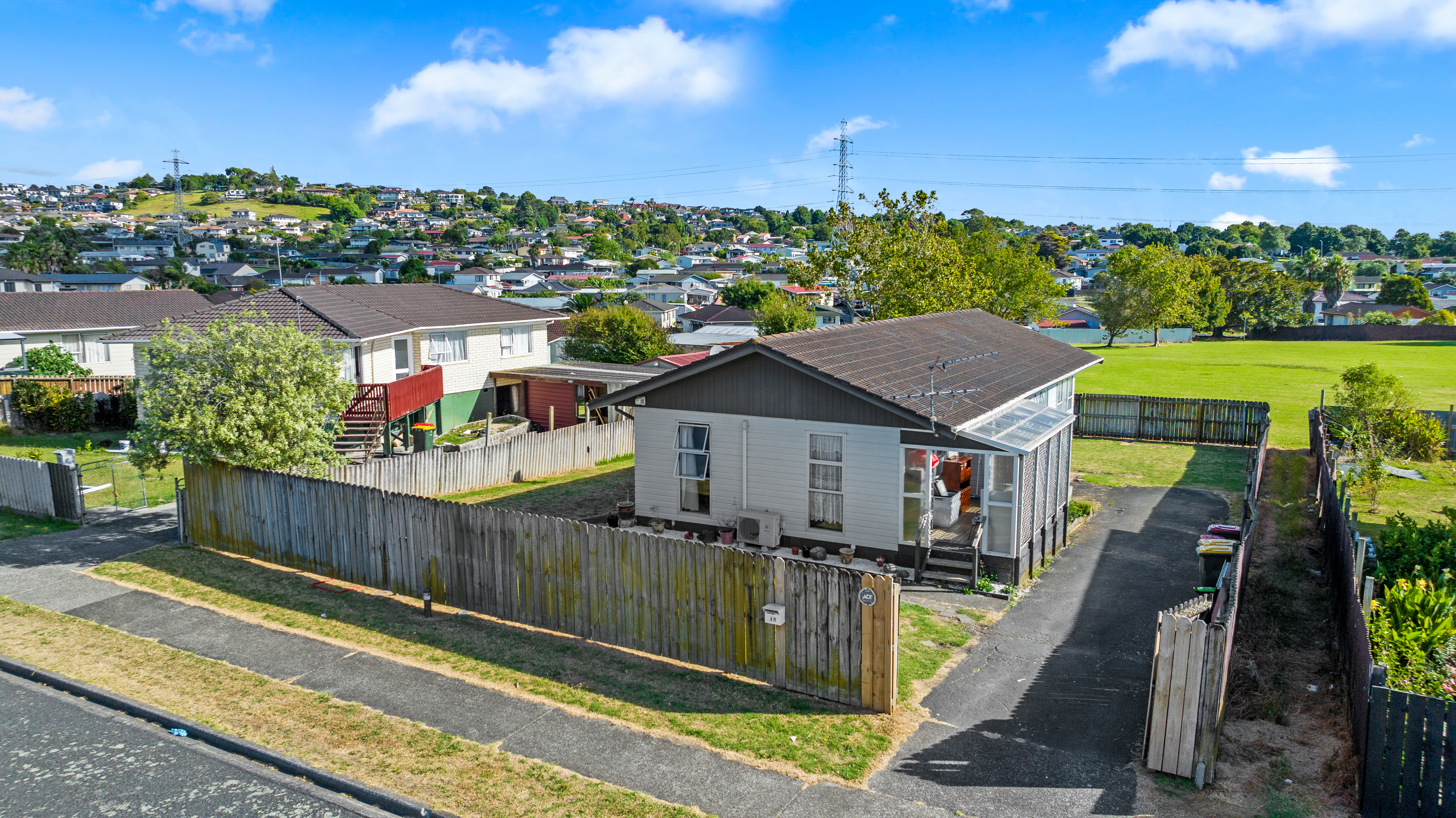 15 Dillon Crescent, Clover Park, Auckland - Manukau, 4 غرف, 1 حمامات, House