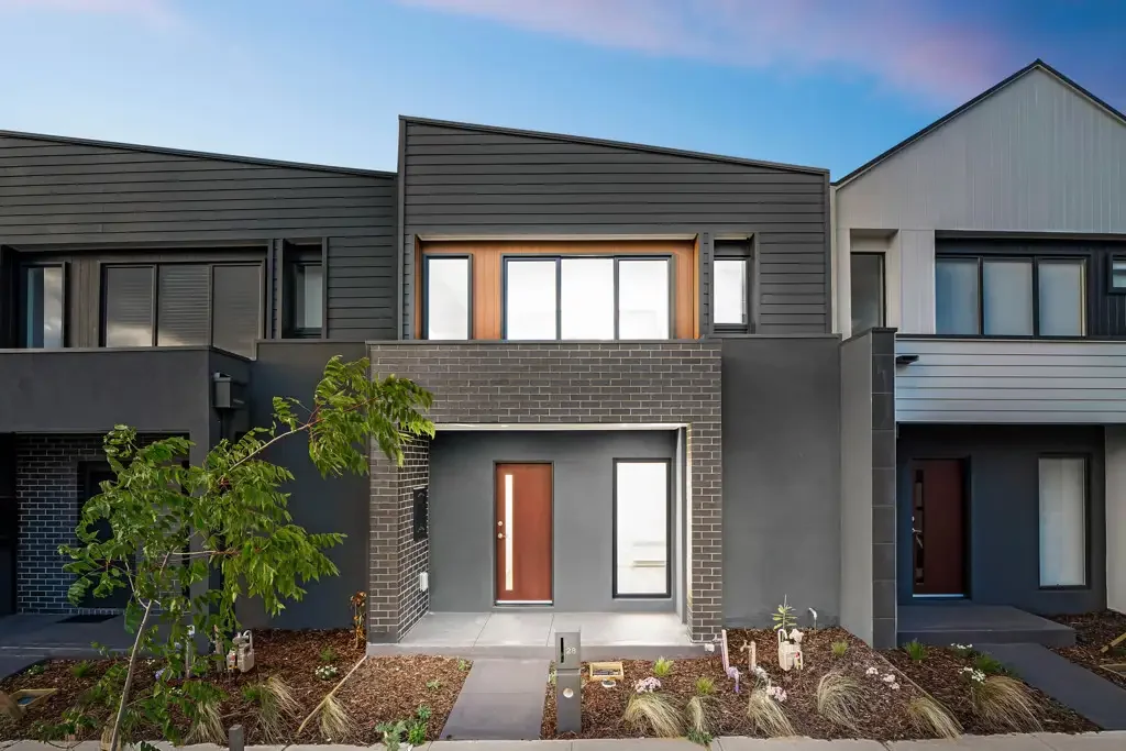 22 Adenmore Circuit, Deanside, VIC 3336