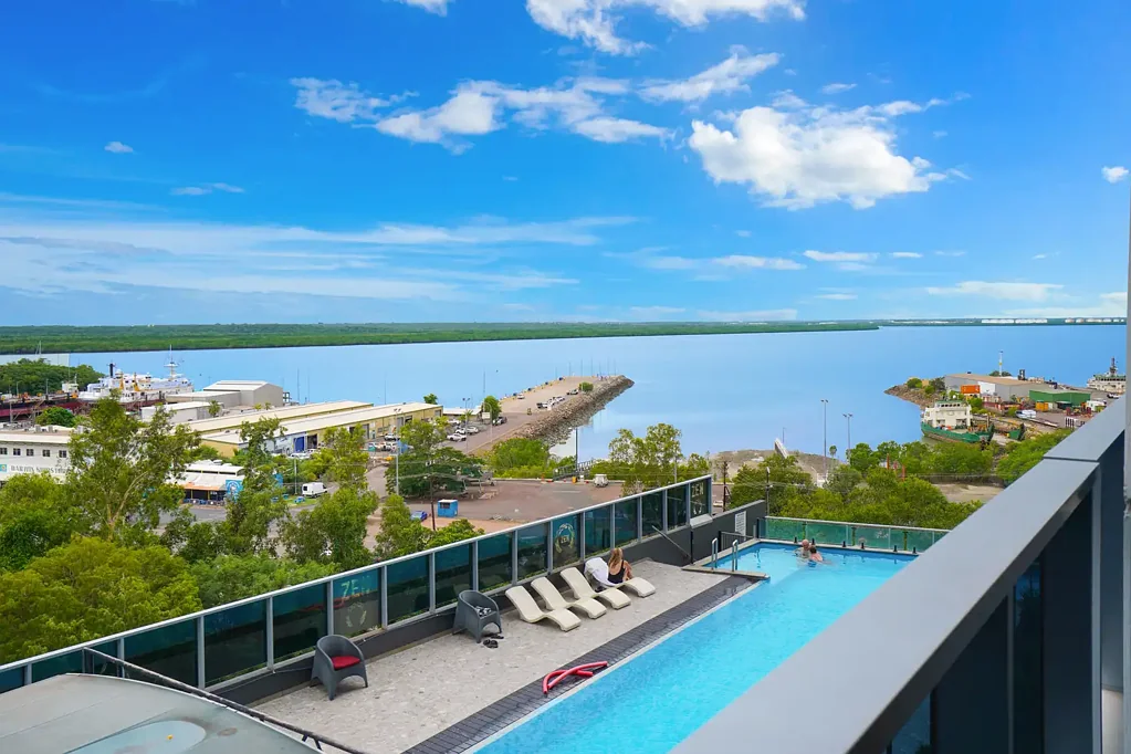 Darwin City 2 Slaapkamer Double income, single set of rates and levies with breathtaking views!