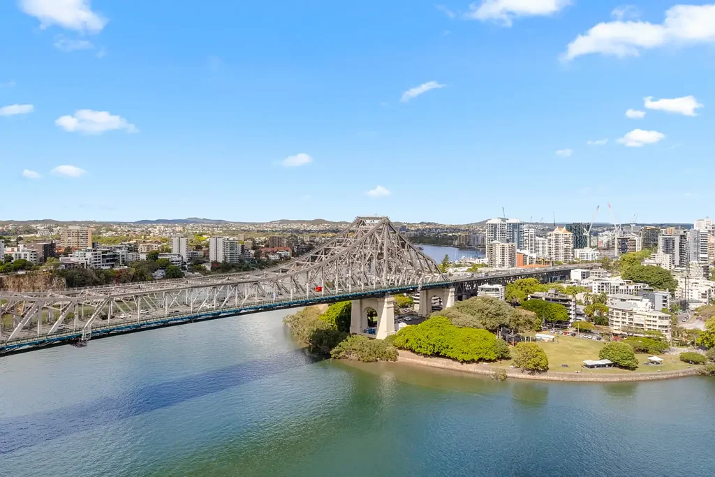 Brisbane City 2房 优质河滨生活，坐拥一览无余的景观 Premium Riverfront Living with Uninterrupted Views