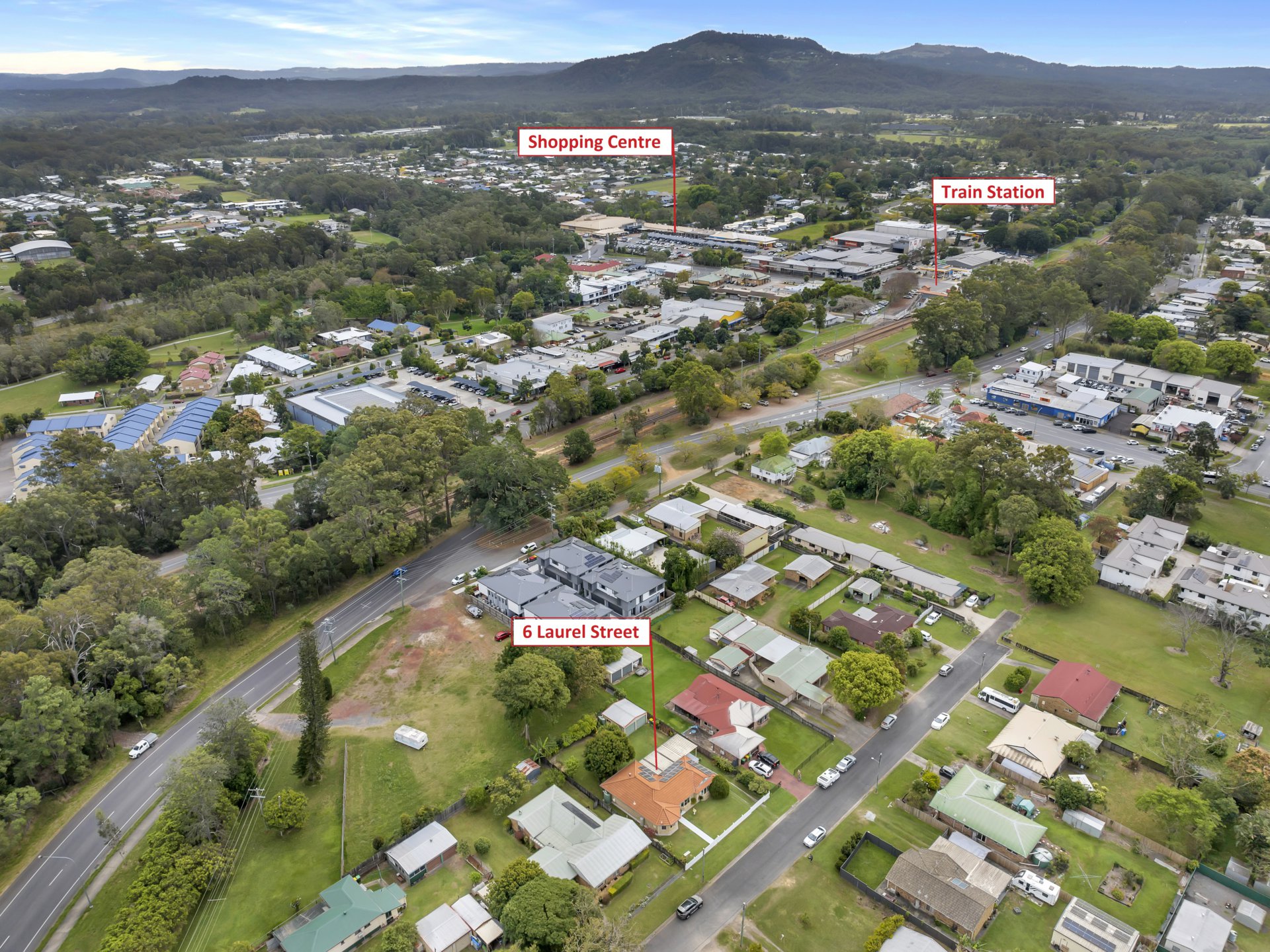 6 LAUREL ST, BEERWAH QLD 4519, 0 chambres, 0 salles de bain, House