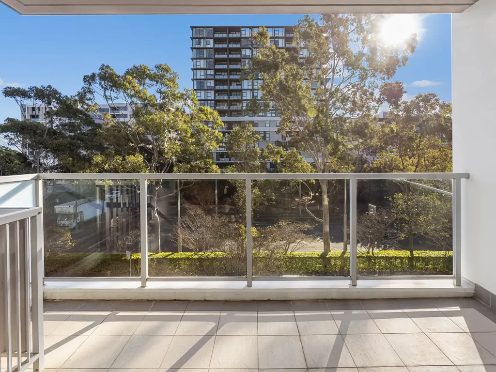 Zetland 1 Bedroom High Rental Yield - Contemporary, spacious luxury One-Bedroom apartment with dual facing in prime location