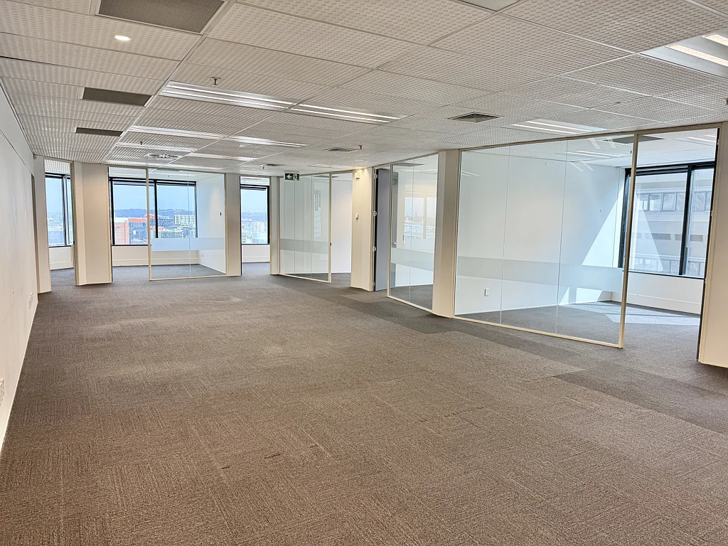 Auckland Central  Well priced full floor modern office